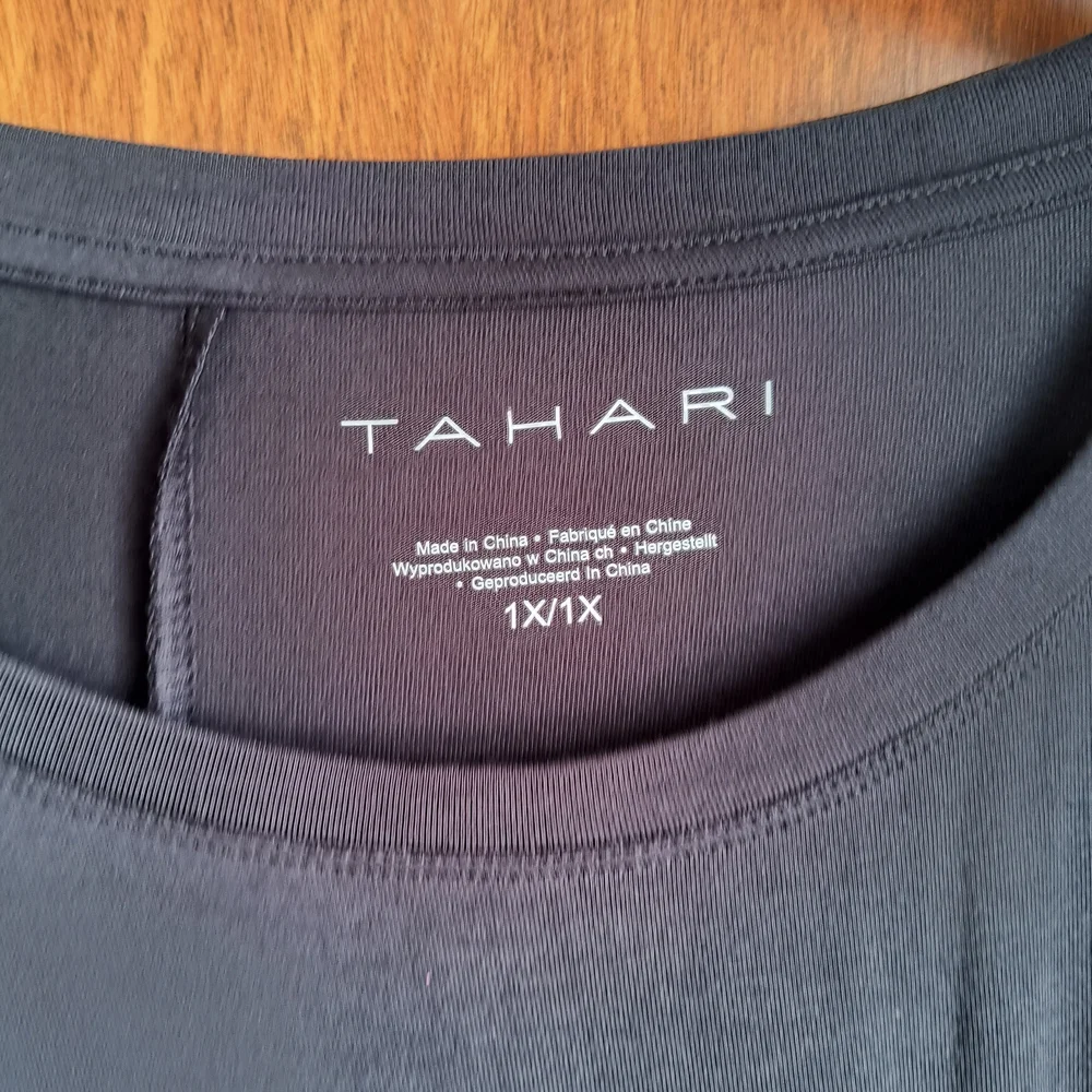 SUNDAY SALE ❤️💋Tahari Elegant Black Long Sleeve Top - Picture 2 of 3